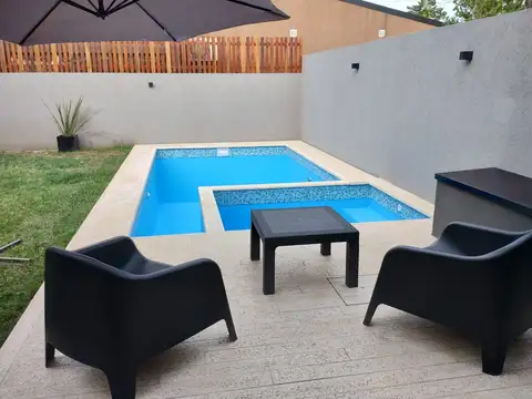 Casa en Venta con 1 cochera