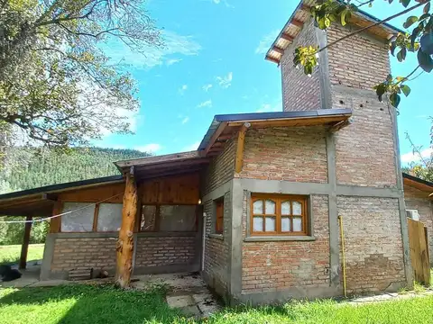 Campo en venta - 6 Dormitorios 3 Baños - 75000mt2 - Rio Negro