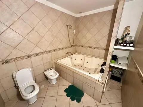 CASA EN VENTA BERAZATEGUI