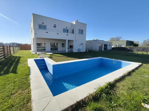 VENTA - CASA - PILAR DEL ESTE - SANTA LUCIA