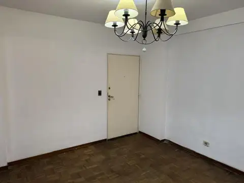 Av. Libertador al 2600 Olivos- Vte. López