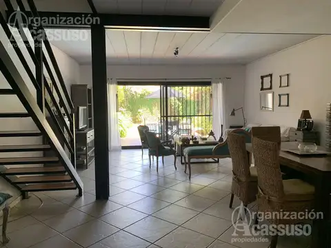 Casa en Venta con 1 cochera