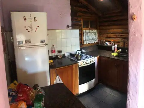 EXCELENTE CASA DE 3 DORMITORIOS Y MONOAMBIENTE EN MELIPAL