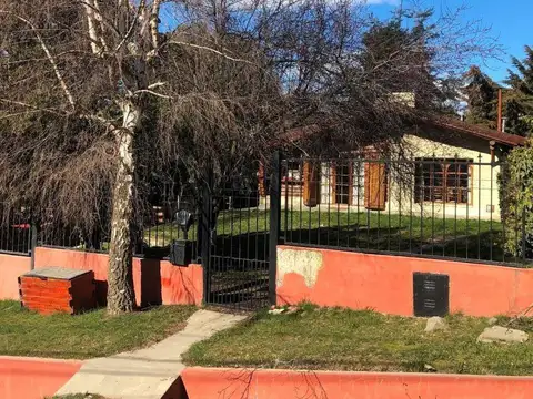 Colihue 556. Entre Av de los Pioneros y Lonquimay