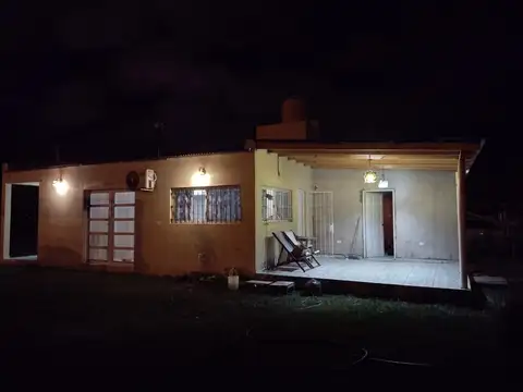 Casa 4 ambientes con 1 baño