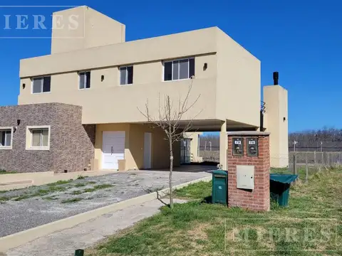 Casa en alquiler anual Área 9 Barrio San Sebastián, Loma Verde