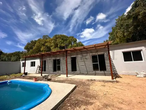 Casa a Estrenar con Pileta y Parque