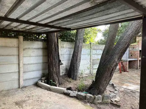 Casa en Alquiler con 1 cochera