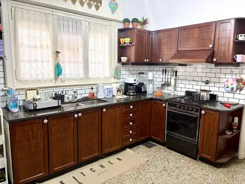 Casa 4 ambientes con 3 baños
