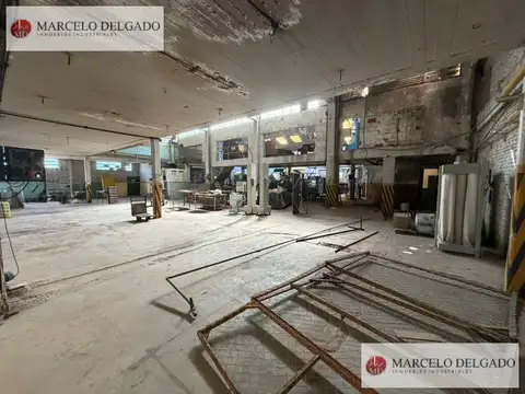 Deposito - Galpon de 600 m2   Oficinas 100 m2 - Alquiler  - Quilmes Oeste.