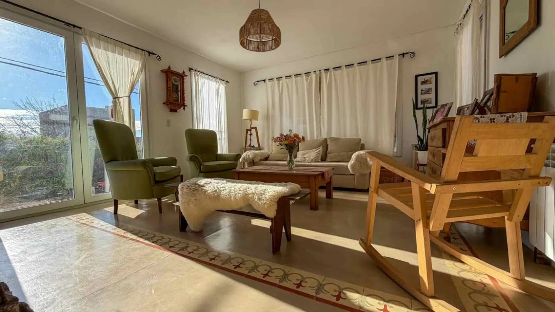CASA 3 DORM EN BARRIO UNCAS - TANDIL