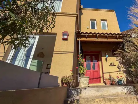 CASA 3 DORM EN BARRIO UNCAS - TANDIL