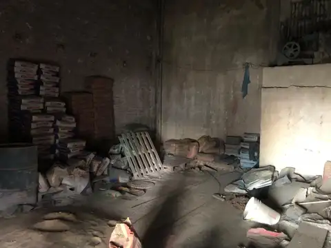 Local en PB y vivienda PA