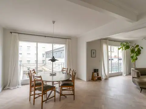 Departamento en Venta de 6 ambientes