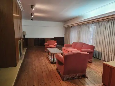 CHALET DE 480 M2 CUB. LOTE 8,62 X 46, 4 DORM, DPCIA, GJE P/2, DPCIA, QUINCHO, PLAYROOM, GRAN JARDIN