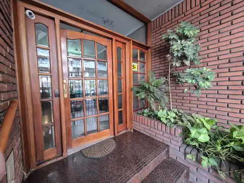 Avenida Juan Bautista Alberdi 900