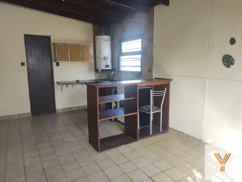 Casa 4 ambientes con 1 baño
