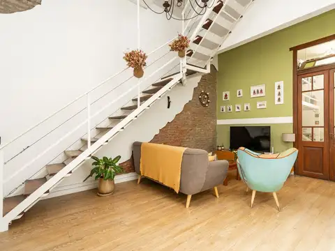 Depto Tipo Casa 5 ambientes con 2 baños