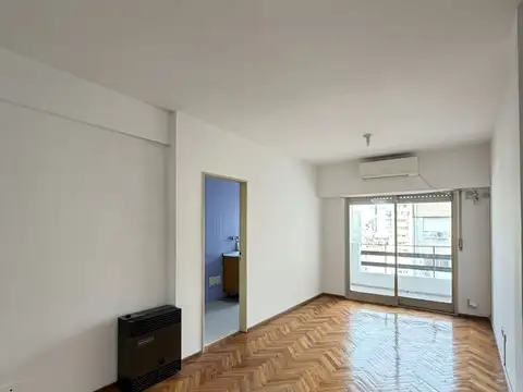 Alquiler 1 dormitorio, frente, ventilacion cruzada, buena iluminacion. Amplio