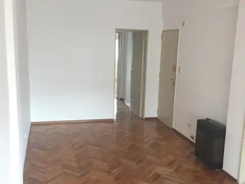 Departamento amplio de un dormitorio en alquiler