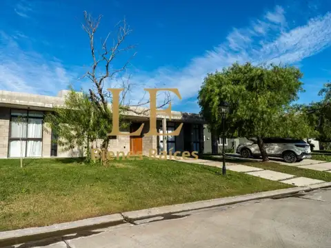 Casa en Venta de 5 dormitorios