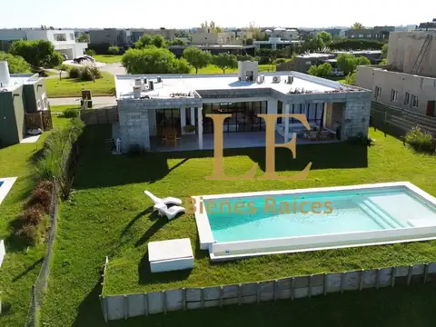 Casa en Venta en San  Sebastian a la Laguna