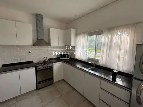 Venta de Casa 4 Ambientes en San Ramón, Pilar