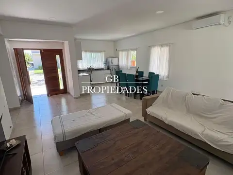 Venta de Casa 4 Ambientes en San Ramón, Pilar