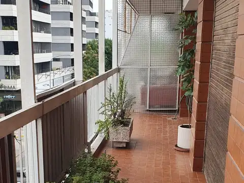 Gavilán 1100, Piso 3