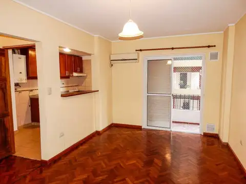 Departamento en venta en Sarmiento y Tucumán- Rosario.