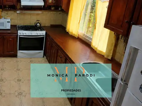 Casa en Venta con 2 cocheras