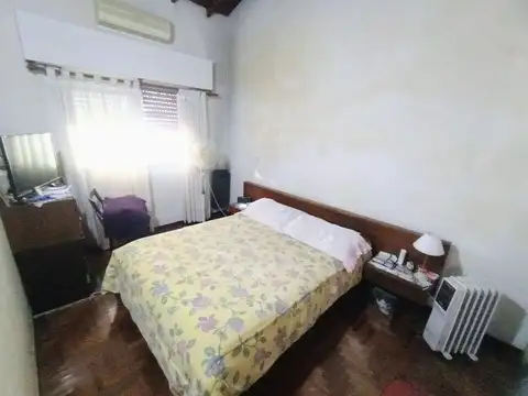 VENTA CASA 4 AMB CON LOTE DE 600 MTS, QUILMES ESTE