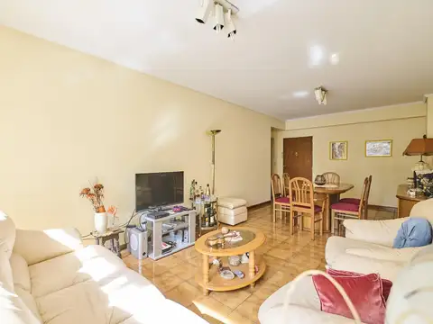 Departamento 4 ambientes con 2 baños
