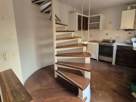 Depto Tipo Casa 4 ambientes con 2 baños