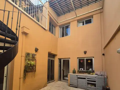 Depto Tipo Casa en Venta de 4 ambientes