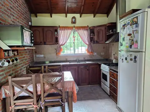 Casa 4 ambientes con 1 baño