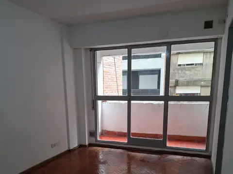 Corrientes (A) 1100, Piso 03