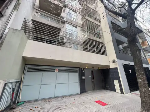 Venta Monoambiente divisible con balcón en Almagro