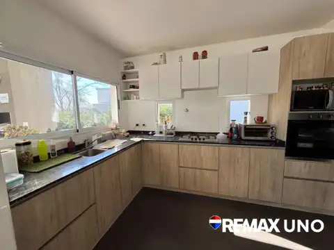 Casa en Alquiler en Pilar del Este - Santa Elena, USD 1.400