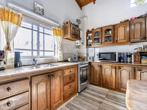 Depto Tipo Casa en Venta de 5 ambientes