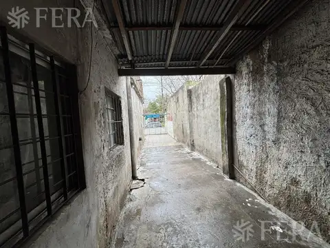 Casa 3 ambientes con 1 baño