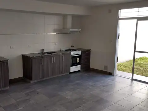 Departamento en Alquiler en Barrio Colinas de Peralta Ramos, $ 1.100.000