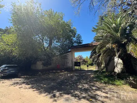 LISANDRO DE LA TORRE ESQUINA ISLA VICTORIA  KM 44