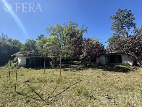 LISANDRO DE LA TORRE ESQUINA ISLA VICTORIA  KM 44
