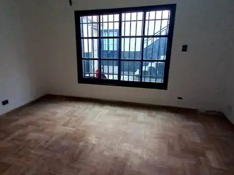 Depto Tipo Casa 4 ambientes con 1 baño