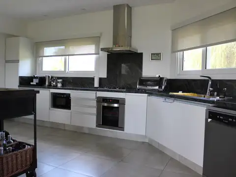 Casa en Venta en Isla Santa Monica, USD 450.000