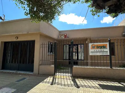 Casa Estilo Americana / Varios Ambientes APTA CREDITO