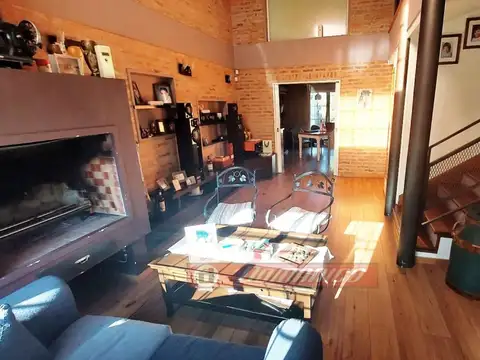 Casa en Venta en Castelar, USD 300.000