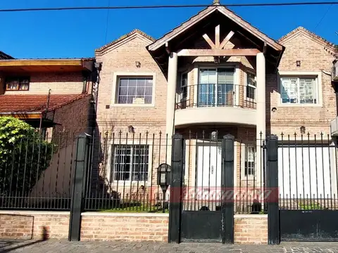 Casa - Venta - Argentina, CASTELAR - ITALIA 1521