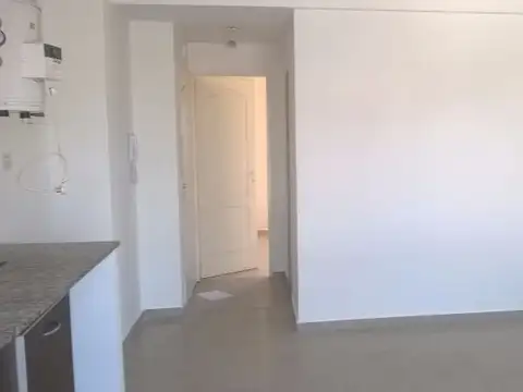 CASEROS CENTRO-ALQUILER- 2 AMB. INST. CON BALCÓN.